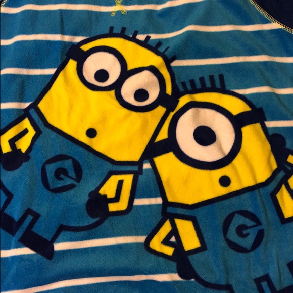 Minion pajama top - Picture 4 of 4